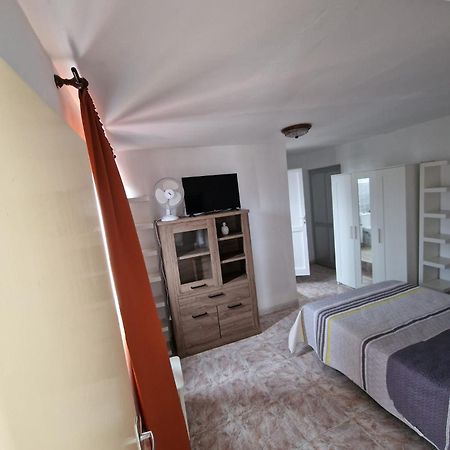 Apartamento La Roca Con Buena Ubicacion Puerto de la Cruz  Bagian luar foto